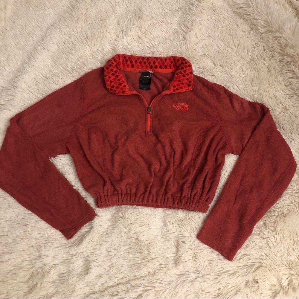 Sold on insta*** The north face cropped sweater